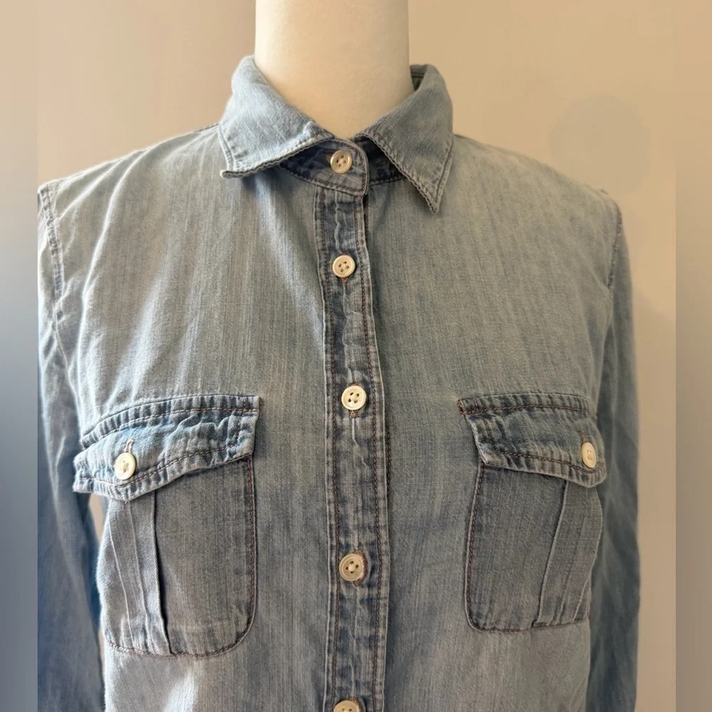 J CREW Women's Size 0 Pocket Button Front Shirt Denim Chambray